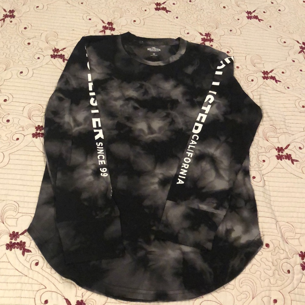 Hollister Curved Hem Graphic Long Sleeve